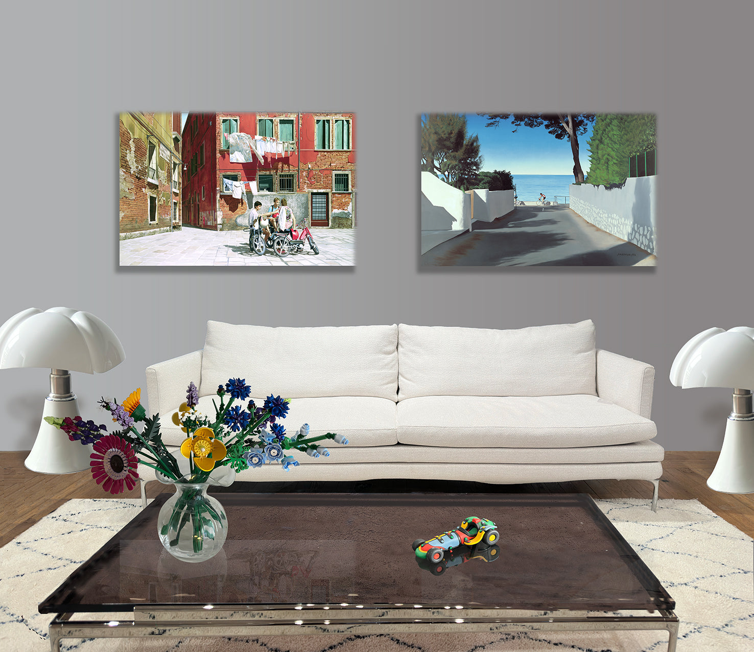 Nella piazza principale.