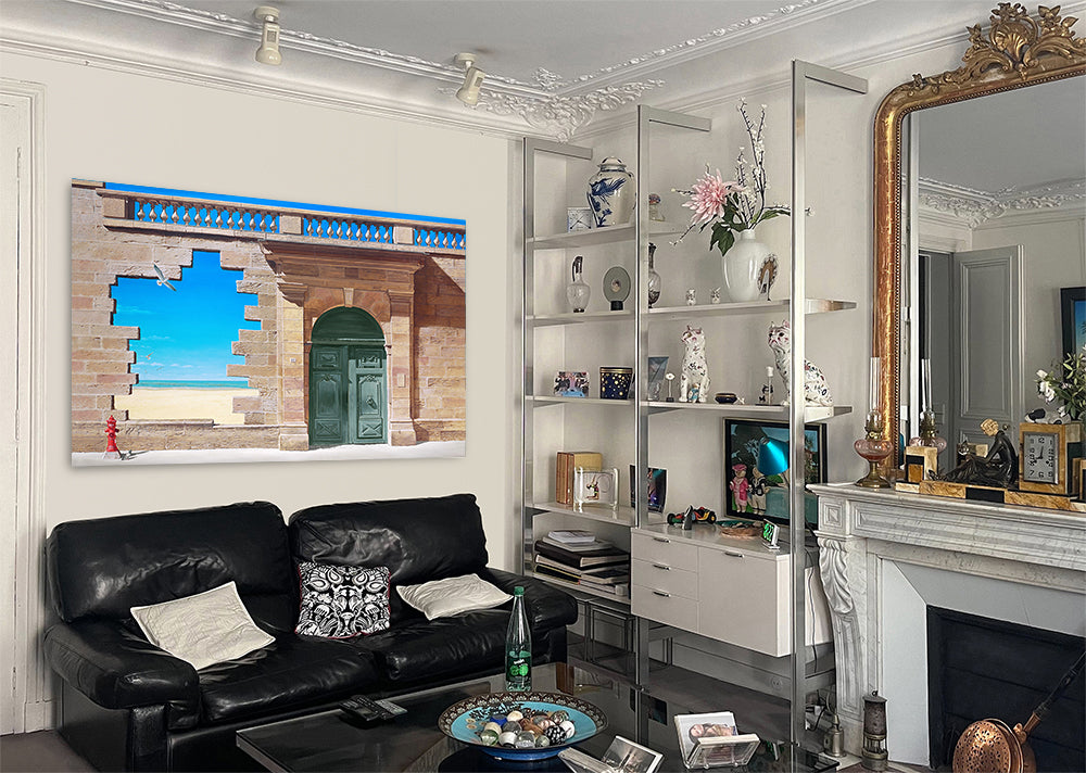 Sur le mur d'un appartement moderne, le tableau Imagine. tiens une grande place artistique / BARRAYA-BIS